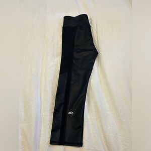 Alo metallic cropped leggings size XS